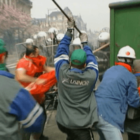Manifestation des sidérurgistes au siège social d’Arcelor à Luxembourg en 2003